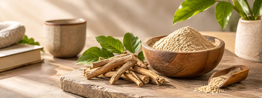 Natural_ashwagandha_powder_with_roots